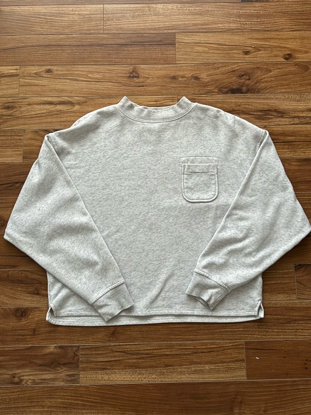 Old Navy Light Heather Gray Women's Crewneck Pocket Sweatshirt Size Medium